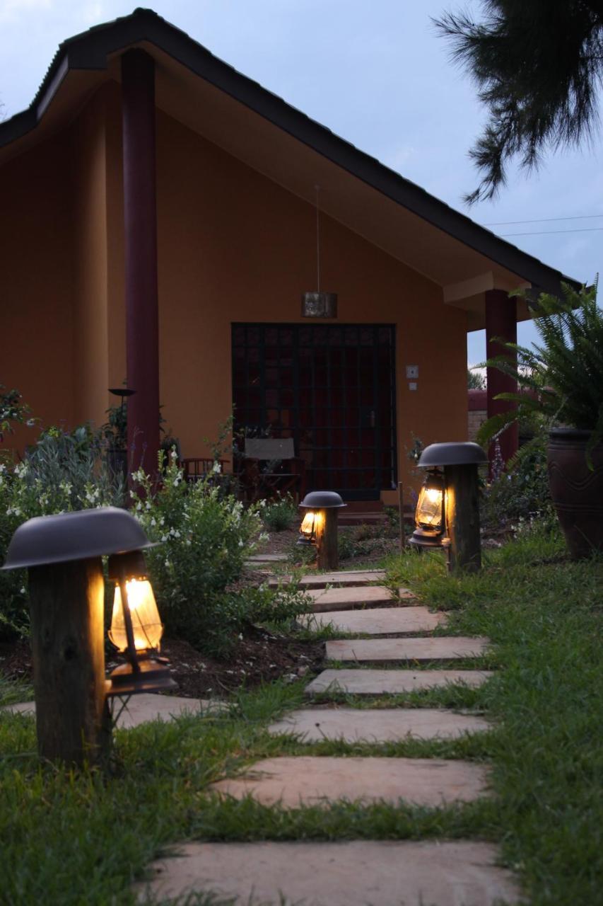 Le Rustique Hotel Nanyuki Buitenkant foto